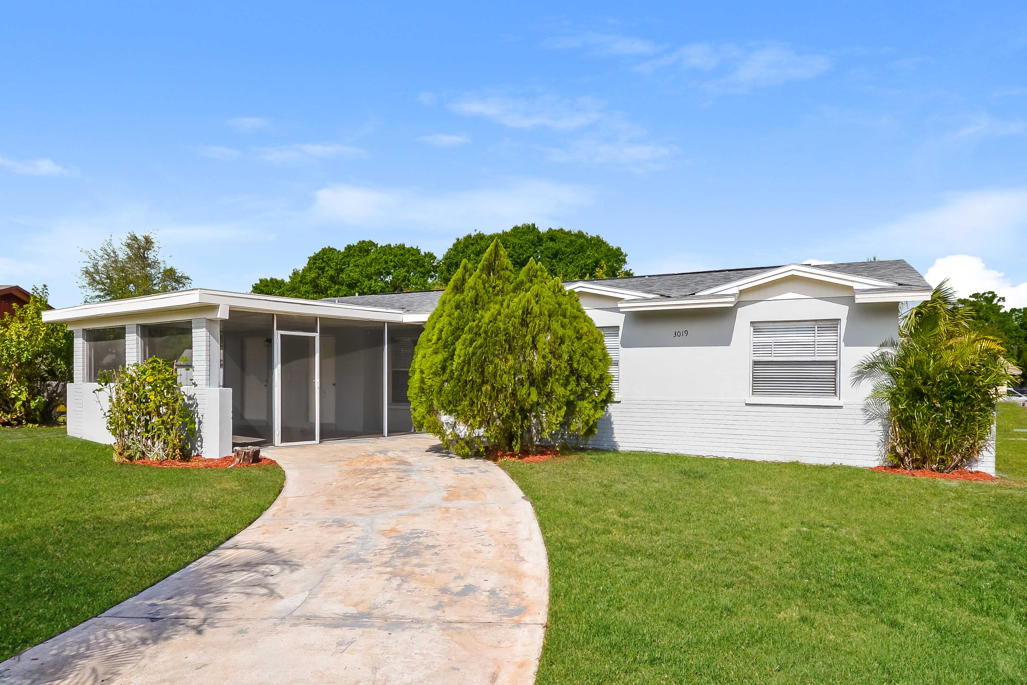 3019 CLAY CIRCLE SARASOTA, FL 34234
